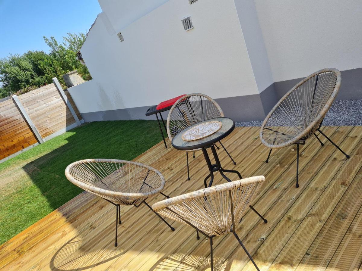 A Fleur de Spa : Maison chaleureuse avec spa privatif et billard. Coulogne Extérieur photo