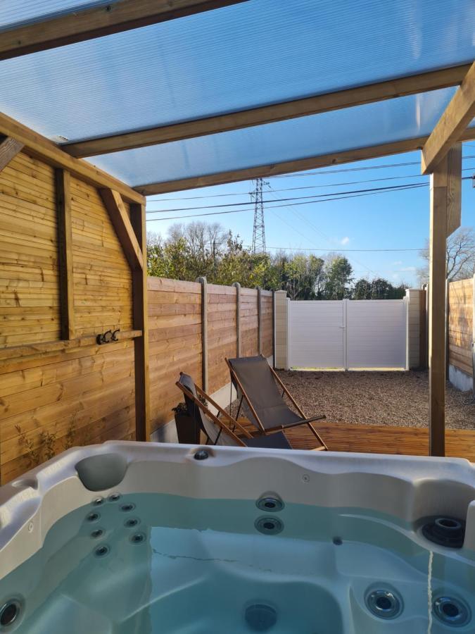 A Fleur de Spa : Maison chaleureuse avec spa privatif et billard. Coulogne Extérieur photo